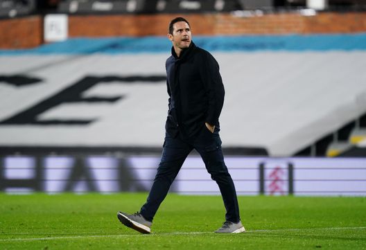 LONDON, ENGLAND - JANUARY 16: Frank Lampard, Manager of Chelsea looks on prior to Premier League match between Fulham and Chelsea at Craven Cottage on January 16, 2021 in London, England. Sporting stadiums around England remain under strict restrictions due to the Coronavirus Pandemic as Government social distancing laws prohibit fans inside venues resulting in games being played behind closed doors. (Photo by John Walton - Pool/Getty Images) LONDON, ENGLAND - JANUARY 16: Frank Lampard, Manager of Chelsea looks on prior to Premier League match between Fulham and Chelsea at Craven Cottage on January 16, 2021 in London, England. Sporting stadiums around England remain under strict restrictions due to the Coronavirus Pandemic as Government social distancing laws prohibit fans inside venues resulting in games being played behind closed doors. (Photo by John Walton - Pool/Getty Images)