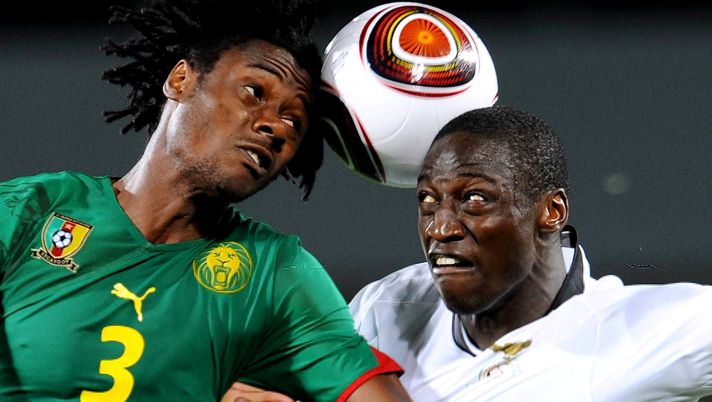 LUBANGO, ANGOLA - JANUARY 17:  Nicolas Nkoulou (L) of Cameroon and Jacob Mulenga of Zambia jump for the ball during the African Nations Cup group D match between Cameroon and Zambia at the Tundavala National Stadium on January 17, 2010 in Lubango, Angola. (Photo by Lefty Shivambu / Gallo Images / Getty Images) 