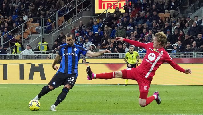 Consigli Fantacalcio, 5 centrocampisti per la 35a giornata: puntiamo sull’estro di Mkhitaryan e Chiesa Consigli Fantacalcio, 5 centrocampisti per la 35a giornata: puntiamo sull’estro di Mkhitaryan e Chiesa - immagine 1