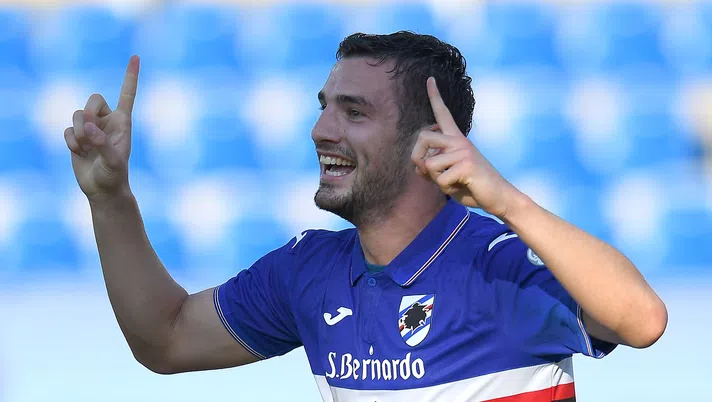 PARMA, ITALY - JULY 19: Federico Bonazzoli of UC Sampdoria  celebrates after scoring his team third goal during the Serie A match between Parma Calcio and UC Sampdoria at Stadio Ennio Tardini on July 19, 2020 in Parma, Italy.  (Photo by Alessandro Sabattini/Getty Images)