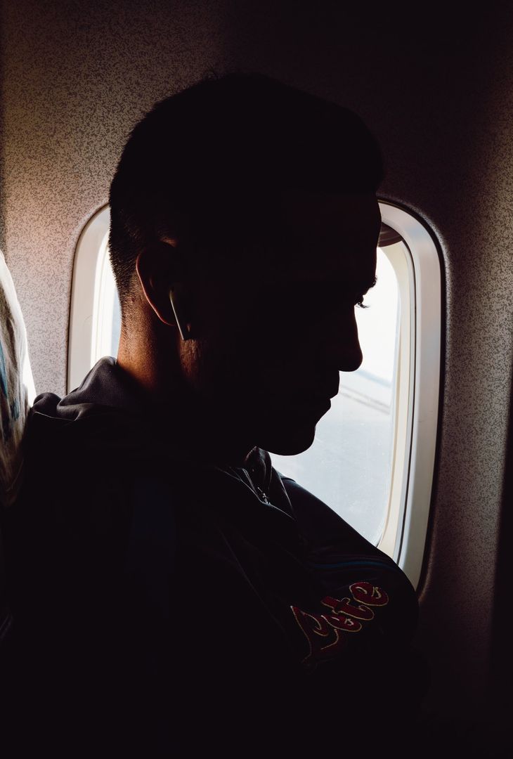 GALLERY Il Napoli è partito per Torino: le foto dei calciatori in aereo - immagine 4