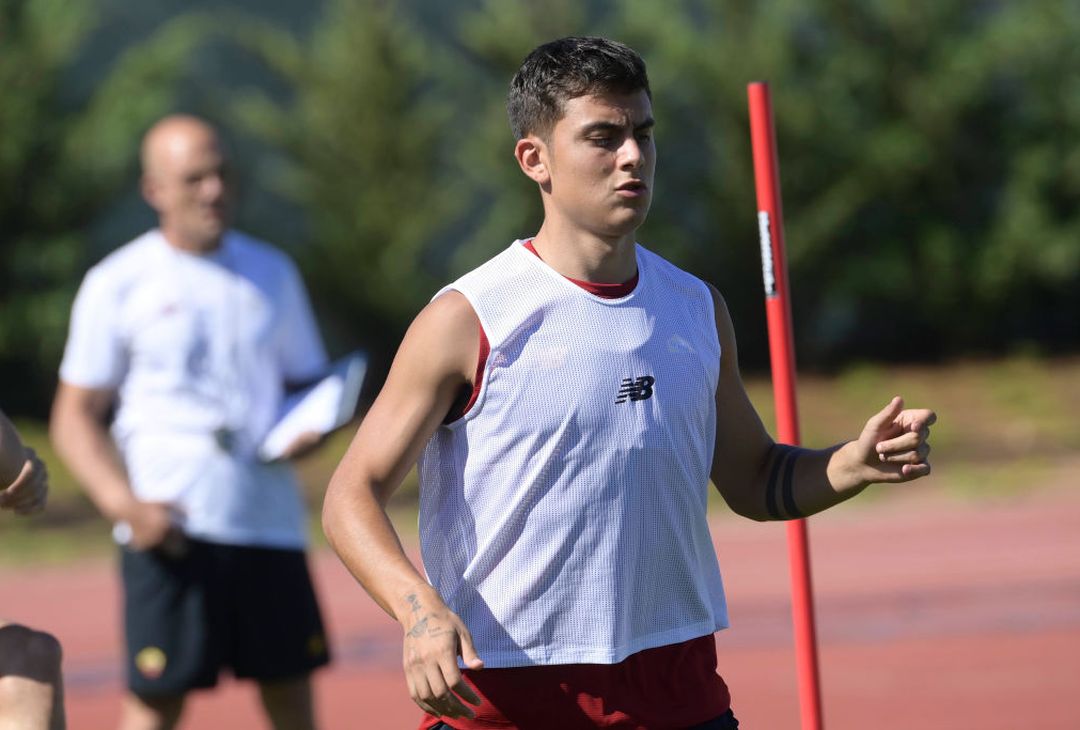 Ritiro Roma, allenamento pomeridiano: primo in gruppo per Dybala – FOTO GALLERY - immagine 12