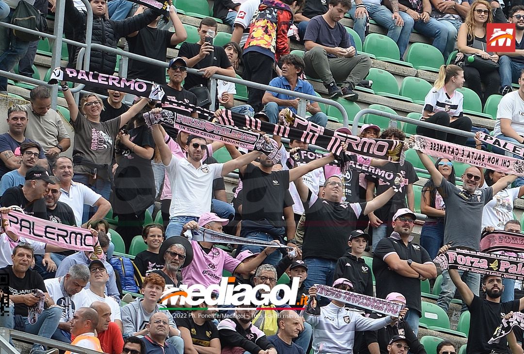 FOTOTIFO Palermo-Pisa 3-3, i tifosi allo Stadio “Renzo Barbera” (Gallery) - immagine 67