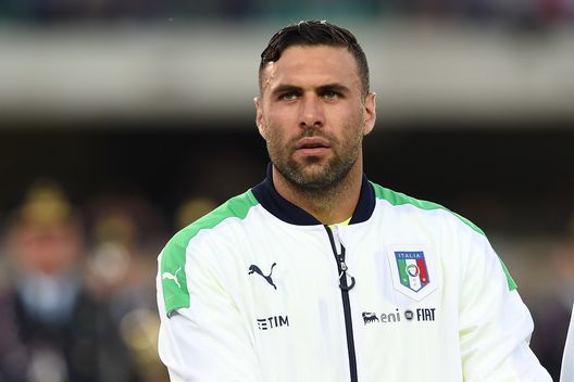 VERONA, ITALY - JUNE 06: Salvatore Sirigu of Italy looks on during the international friendly match between Italy and Finland on June 6, 2016 in Verona, Italy. (Photo by Valerio Pennicino/Getty Images) VERONA, ITALY - JUNE 06: Salvatore Sirigu of Italy looks on during the international friendly match between Italy and Finland on June 6, 2016 in Verona, Italy. (Photo by Valerio Pennicino/Getty Images)