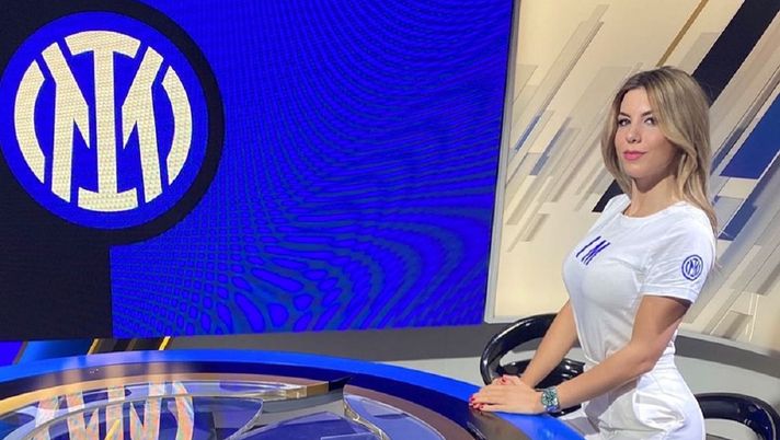 SOCIAL – Inter, Eva Gini fa impazzire i fan con la foto del dettaglio sotto la doccia 