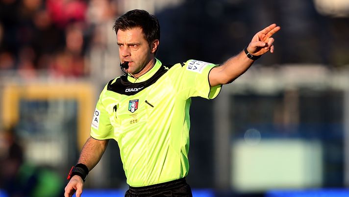EMPOLI, ITALY - DECEMBER 17: Nicola Rizzoli referee during the Serie A match between Empoli FC and Cagliari Calcio at Stadio Carlo Castellani on December 17, 2016 in Empoli, Italy. (Photo by Gabriele Maltinti/Getty Images) EMPOLI, ITALY - DECEMBER 17: Nicola Rizzoli referee during the Serie A match between Empoli FC and Cagliari Calcio at Stadio Carlo Castellani on December 17, 2016 in Empoli, Italy. (Photo by Gabriele Maltinti/Getty Images)