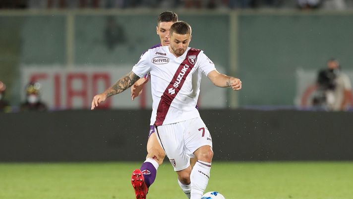 FLORENCE, ITALY - AUGUST 28: Karol Linetty of Torino FC in action during the Serie A match between ACF Fiorentina and Torino FC at Stadio Artemio Franchi on August 28, 2021 in Florence, Italy  (Photo by Gabriele Maltinti/Getty Images)
