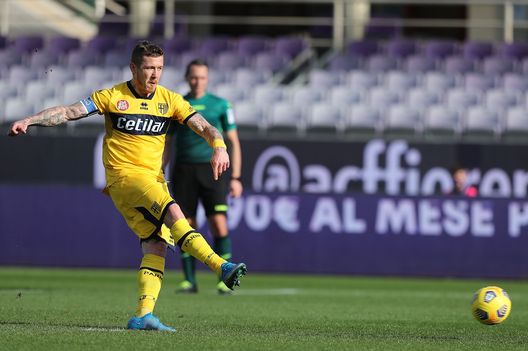 FLORENCE, ITALY - MARCH 07: Juraj Kucka of Parma Calcio scores a goal during the Serie A match between ACF Fiorentina and Parma Calcio at Stadio Artemio Franchi on March 7, 2021 in Florence, Italy. (Photo by Gabriele Maltinti/Getty Images) FLORENCE, ITALY - MARCH 07: Juraj Kucka of Parma Calcio scores a goal during the Serie A match between ACF Fiorentina and Parma Calcio at Stadio Artemio Franchi on March 7, 2021 in Florence, Italy. (Photo by Gabriele Maltinti/Getty Images)