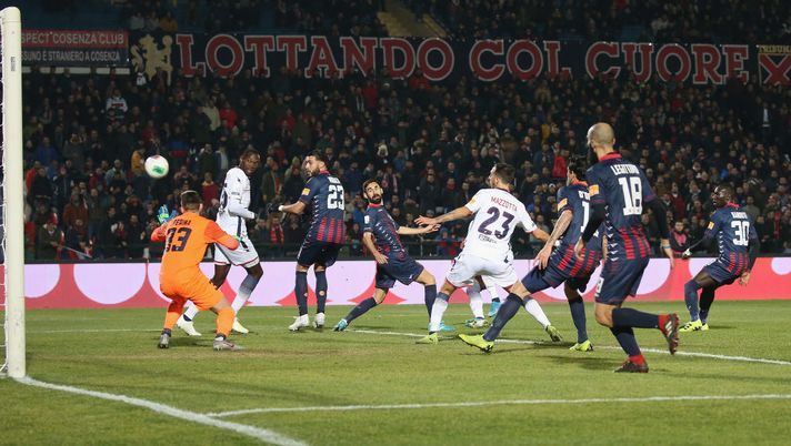 COSENZA, ITALY - JANUARY 20: Junior Messias of Crotone scores his team's opening goal during the Serie B match between Cosenza Calcio and Crotone FC at Stadio San Vito on January 20, 2020 in Cosenza, Italy. (Photo by Maurizio Lagana/Getty Images) COSENZA, ITALY - JANUARY 20: Junior Messias of Crotone scores his team's opening goal during the Serie B match between Cosenza Calcio and Crotone FC at Stadio San Vito on January 20, 2020 in Cosenza, Italy. (Photo by Maurizio Lagana/Getty Images)