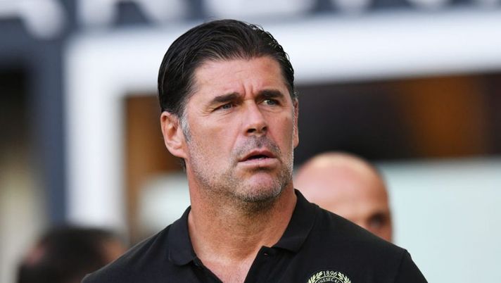 UDINE, ITALY - AUGUST 31: Andrea Sottil, Head coach of Udinese looks on prior to the Serie A match between Udinese Calcio and ACF Fiorentina at Dacia Arena on August 31, 2022 in Udine, Italy. (Photo by Alessandro Sabattini/Getty Images) Sottil: “Ecco perché Beto parte fuori e gioca Success. Pereyra, il ruolo…” - immagine 1