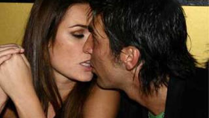 BUFFON-SEREDOVA: POSSIBILE ROTTURA A CAUSA DI UNA SHOWGIRL - immagine 1