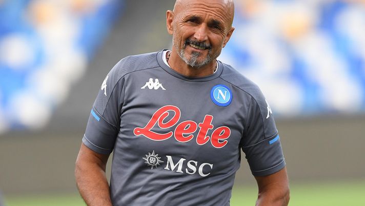 NAPLES, ITALY - AUGUST 18: Luciano Spalletti of Napoli during an SSC Napoli training session on August 18, 2021 in Naples, Italy. (Photo by SSC NAPOLI/SSC NAPOLI via Getty Images) 