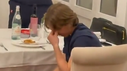 Modric record di presenze con la Croazia: applausi, torta e… lacrime di commozione (VIDEO)