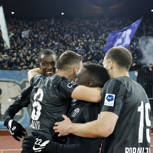Esultanza FC Zurich Zurigo e Lago di Lemano: la capolista e il Servette vincono i due derby svizzeri- immagine 2