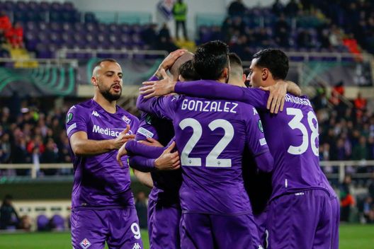 GERMOGLI PH: 23 FEBBRAIO 2023 FIRENZE STADIO ARTEMIO FRANCHI CONFERENCE LEAGUE FIORENTINA VS BRAGA NELLA FOTO ESULTANZA FIORENTINA GOL SAPONARA Fiorentina-Sivasspor, scelto l’arbitro del match: la designazione- immagine 2