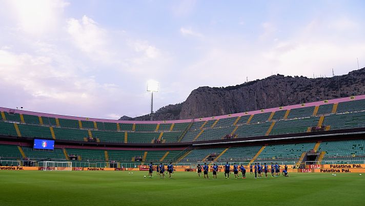 Giudice Sportivo: ammenda di 3mila euro al Palermo per cori tifosi contro l’arbitro Giudice Sportivo: ammenda di 3mila euro al Palermo per cori tifosi contro l’arbitro