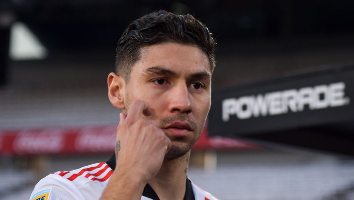 BUENOS AIRES, ARGENTINA - AUGUST 01: Gonzalo Montiel of River Plate looks on before a match between River Plate v Huracan as part of Torneo Liga Profesional 2021 at Estadio Antonio Vespucio Liberti on August 01, 2021 in Buenos Aires, Argentina. (Photo by Marcelo Endelli/Getty Images) 