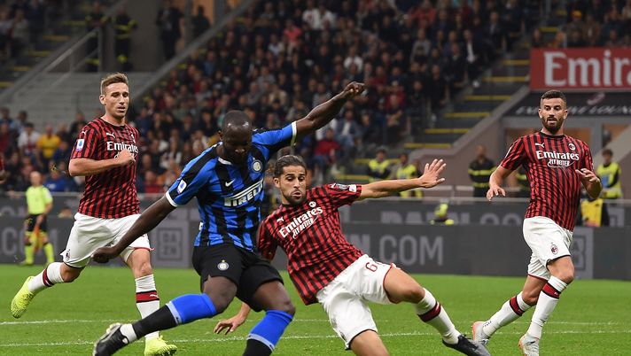 Romelu Lukaku e Ricardo Rodriguez in Milan-Inter, Getty Images Romelu Lukaku e Ricardo Rodriguez in Milan-Inter, Getty Images
