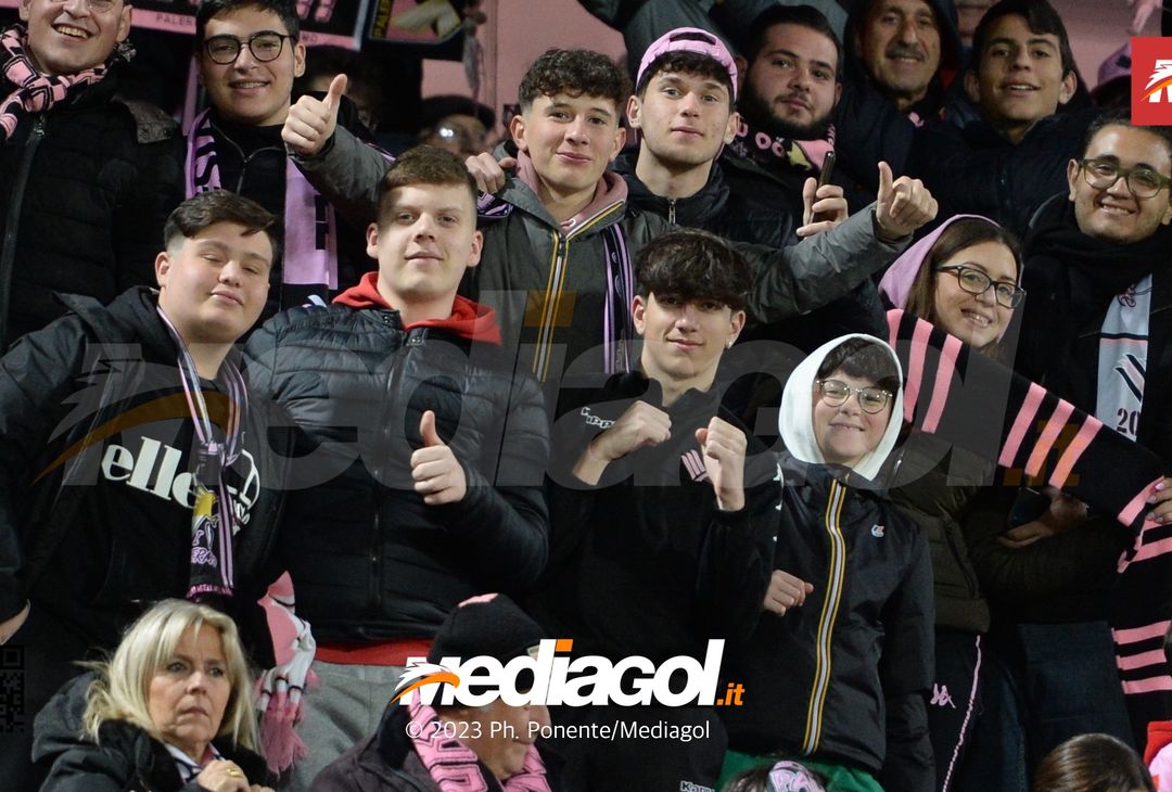 FOTOTIFO Palermo-Modena 5-2, gli scatti ai tifosi al “Renzo Barbera” (Gallery) - immagine 54