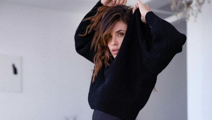 Instagram  Elisabetta Canalis in forma strepitosa: “Una tasca di luce” - immagine 1