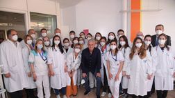 Toys day, Mourinho fa visita ai piccoli pazienti del Bambino Gesù – FOTO GALLERY
