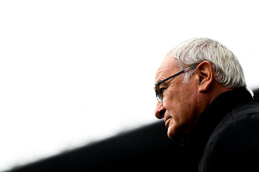 GENOA, ITALY - APRIL 11: Claudio Ranieri head coach of Sampdoria looks on before the Serie A match between UC Sampdoria and Ssc Napoli at Stadio Luigi Ferraris on April 11, 2021 in Genoa, Italy. (Photo by Getty Images) GENOA, ITALY - APRIL 11: Claudio Ranieri head coach of Sampdoria looks on before the Serie A match between UC Sampdoria and Ssc Napoli at Stadio Luigi Ferraris on April 11, 2021 in Genoa, Italy. (Photo by Getty Images)