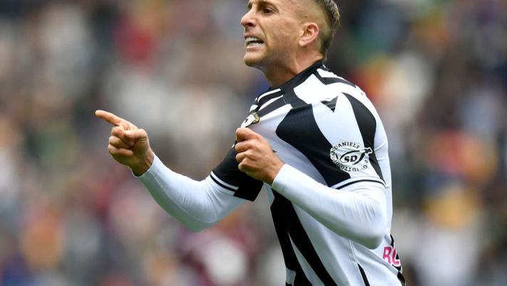 UDINE, ITALY - OCTOBER 23: Gerard Deulofeu of Udinese Calcio celebrates after scoring their team's first goal during the Serie A match between Udinese Calcio and Torino FC at Dacia Arena on October 23, 2022 in Udine, Italy. (Photo by Alessandro Sabattini/Getty Images) Dalla novità Deulofeu ai recuperi di Nuytinck, Udogie e Becao: le ultime in casa Udinese - immagine 1