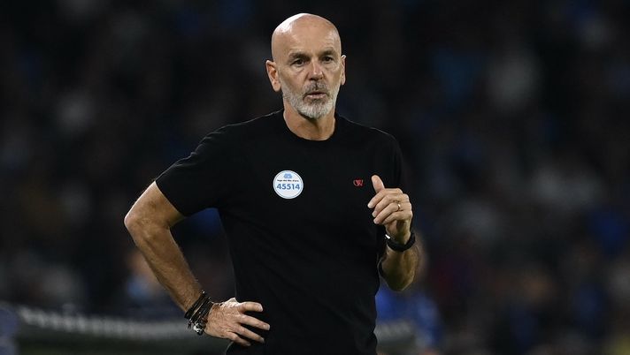 Stefano Pioli (allenatore AC Milan), qui durante Napoli-Milan 2-2 (Serie A 2023-2024) | News (Getty Images) Stefano Pioli AC Milan Napoli-Milan 2-2 Serie A 2023-2024