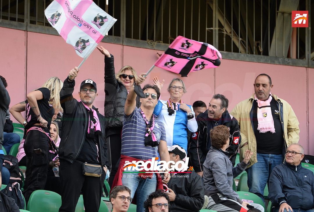 FOTO, i tifosi allo stadio per Palermo – Foggia 3-0 (Gallery)- immagine 1