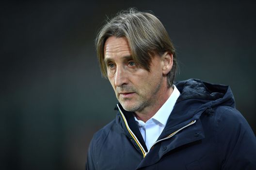 TURIN, ITALY - JANUARY 09: Genoa CFC head coach Davide Nicola looks on during the Coppa Italia match between Torino FC and Genoa CFC at Stadio Olimpico Grande Torino on January 9, 2020 in Turin, Italy. (Photo by Valerio Pennicino/Getty Images) TURIN, ITALY - JANUARY 09: Genoa CFC head coach Davide Nicola looks on during the Coppa Italia match between Torino FC and Genoa CFC at Stadio Olimpico Grande Torino on January 9, 2020 in Turin, Italy. (Photo by Valerio Pennicino/Getty Images)