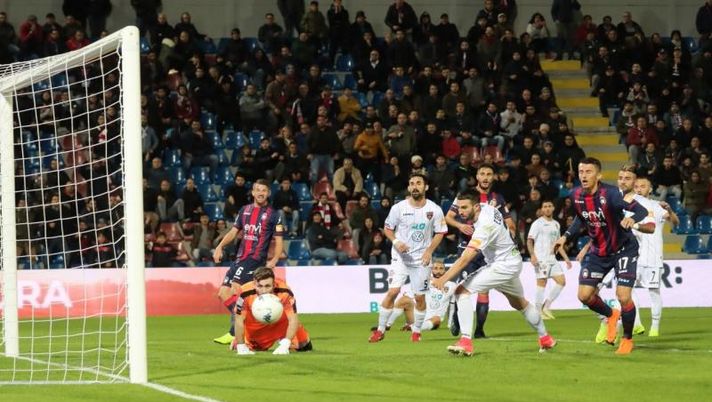 Crotone-Cosenza e Livorno-Pisa Crotone-Cosenza e Livorno-Pisa