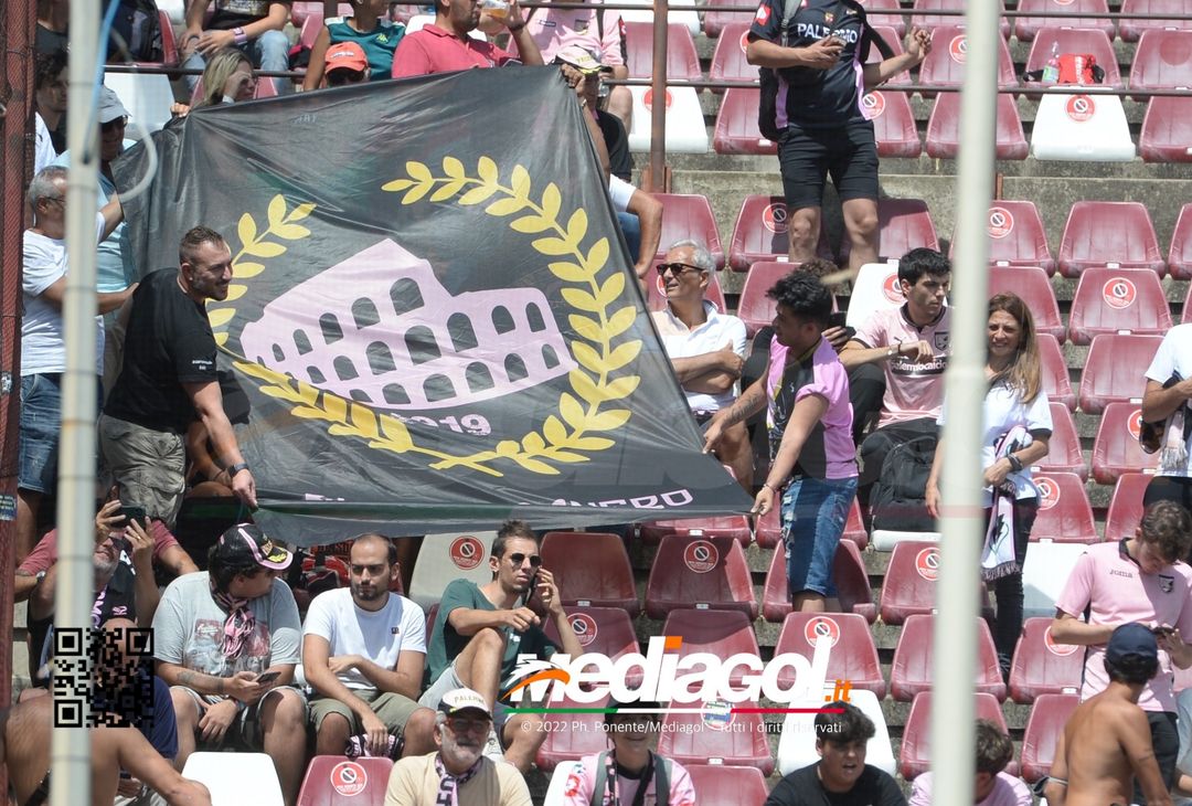 FOTOTIFO, Reggina-Palermo 3-0: i tifosi allo stadio “Oreste Granillo” (Gallery) - immagine 58