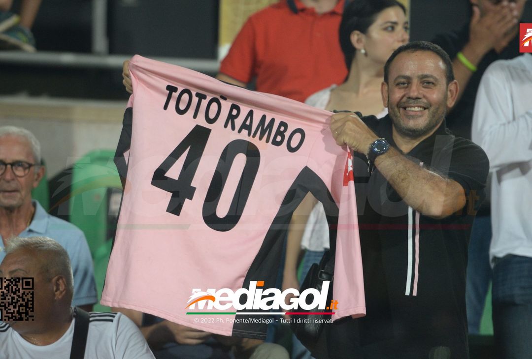 FOTOTIFO, Palermo-Genoa 1-0: i tifosi allo stadio “Renzo Barbera” (Gallery) - immagine 69
