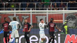 Daniel Siebert abbatte i rossoneri con una decisione vergognosa