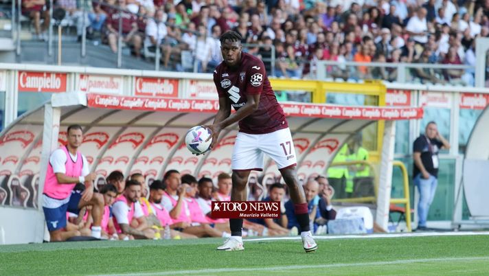 Toro, Singo su Instagram con la maglia del Napoli: reazioni contrastanti - immagine 1