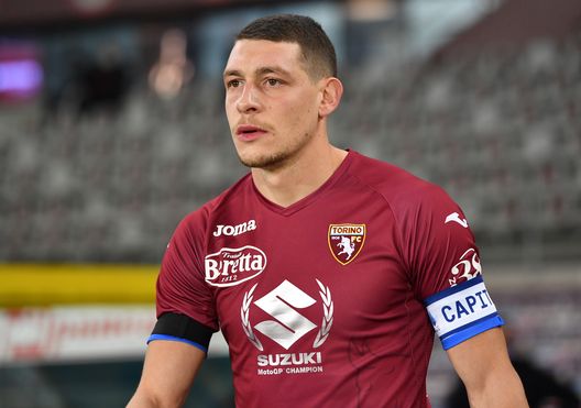  TURIN, ITALY - NOVEMBER 30: Andrea Belotti of Torino F.C. wears a special edition shirt for the Suzuki MotoGP Champions during the Serie A match between Torino FC and UC Sampdoria at Stadio Olimpico di Torino on November 30, 2020 in Turin, Italy. Sporting stadiums around Italy remain under strict restrictions due to the Coronavirus Pandemic as Government social distancing laws prohibit fans inside venues resulting in games being played behind closed doors. (Photo by Valerio Pennicino/Getty Images) 