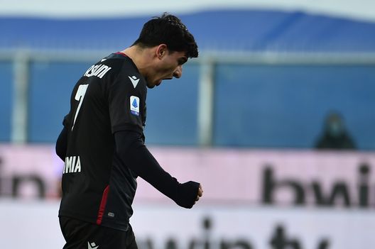 GENOA, ITALY - NOVEMBER 22: Riccardo Orsolini of Bologna FC celebrates after scoring 1-1 during the Serie A match between UC Sampdoria and Bologna FC at Stadio Luigi Ferraris on November 22, 2020 in Genoa, Italy. (Photo by Paolo Rattini/Getty Images) GENOA, ITALY - NOVEMBER 22: Riccardo Orsolini of Bologna FC celebrates after scoring 1-1 during the Serie A match between UC Sampdoria and Bologna FC at Stadio Luigi Ferraris on November 22, 2020 in Genoa, Italy. (Photo by Paolo Rattini/Getty Images)