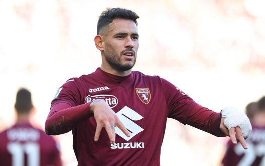 TURIN, ITALY - DECEMBER 12: Antonio Sanabria of Torino FC celebrates after scoring to give the side a 1-0 lead during the Serie A match between Torino FC and Bologna FC at Stadio Olimpico di Torino on December 12, 2021 in Turin, Italy. (Photo by Jonathan Moscrop/Getty Images)