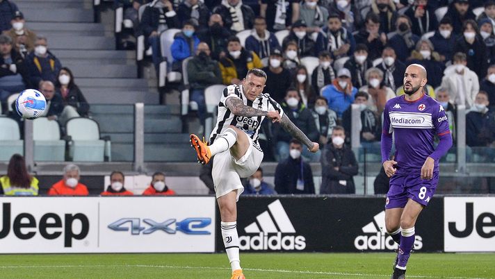 TURIN, ITALY - APRIL 20: Federico Bernardeschi of Juventus scores his team's first goal during the Coppa Italia Semi Final 2nd Leg match between Juventus FC v ACF Fiorentina at Allianz Stadium on April 20, 2022 in Turin, Italy. (Photo by Filippo Alfero - Juventus FC/Juventus FC via Getty Images) Possesso alla Fiorentina, ma la Juve è di ferro e vola in finale - immagine 1