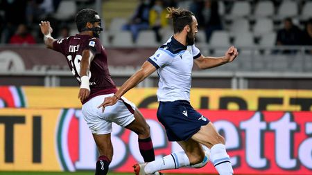 TURIN, ITALY - SEPTEMBER 23: Vedat Muriqi of SS Lazio compete for the ball with Koffi Djidji of Torino FC during the Serie A match between Torino FC v SS Lazio at Stadio Olimpico di Torino on September 23, 2021 in Turin, Italy. (Photo by Marco Rosi - SS Lazio/Getty Images) TURIN, ITALY - SEPTEMBER 23: Vedat Muriqi of SS Lazio compete for the ball with Koffi Djidji of Torino FC during the Serie A match between Torino FC v SS Lazio at Stadio Olimpico di Torino on September 23, 2021 in Turin, Italy. (Photo by Marco Rosi - SS Lazio/Getty Images)