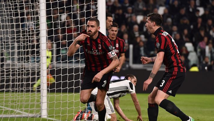 TURIN, ITALY - MARCH 31: Leonardo Bonucci of Milan celebrates after scoring the equalizing goal during the serie A match between Juventus and AC Milan at Allianz Stadium on March 31, 2018 in Turin, Italy. (Photo by Tullio M. Puglia/Getty Images )