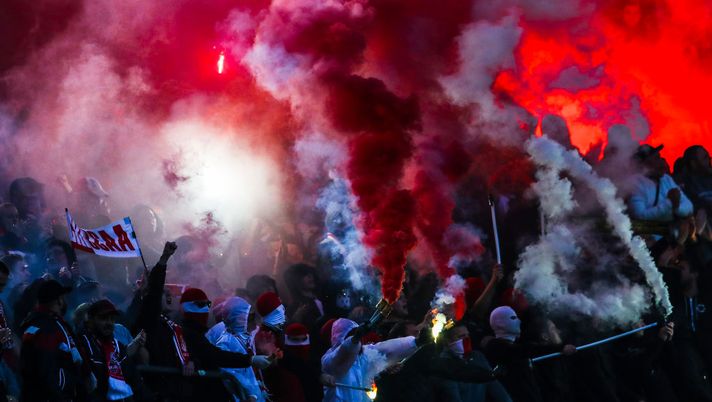 DUESSELDORF, GERMANY - NOVEMBER 03: Fans of Koeln burn flares during the Bundesliga match between Fortuna Duesseldorf and 1. FC Koeln at Merkur Spiel-Arena on November 03, 2019 in Duesseldorf, Germany. (Photo by Lars Baron/Bongarts/Getty Images) 