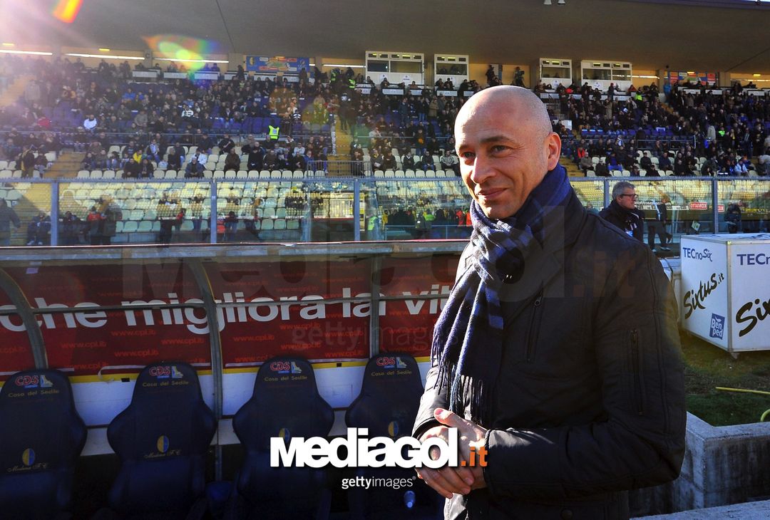  MODENA, ITALY - FEBRUARY 05:  Eugenio Corini coach of Modena looks on during the Serie B match between Modena FC and FC Crotone at Alberto Braglia Stadium on February 5, 2011 in Modena, Italy.  (Photo by Roberto Serra/Getty Images) 