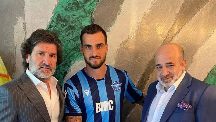 L'immagine postata dai social ufficiali dell'Adana L'immagine postata dai social ufficiali dell'Adana