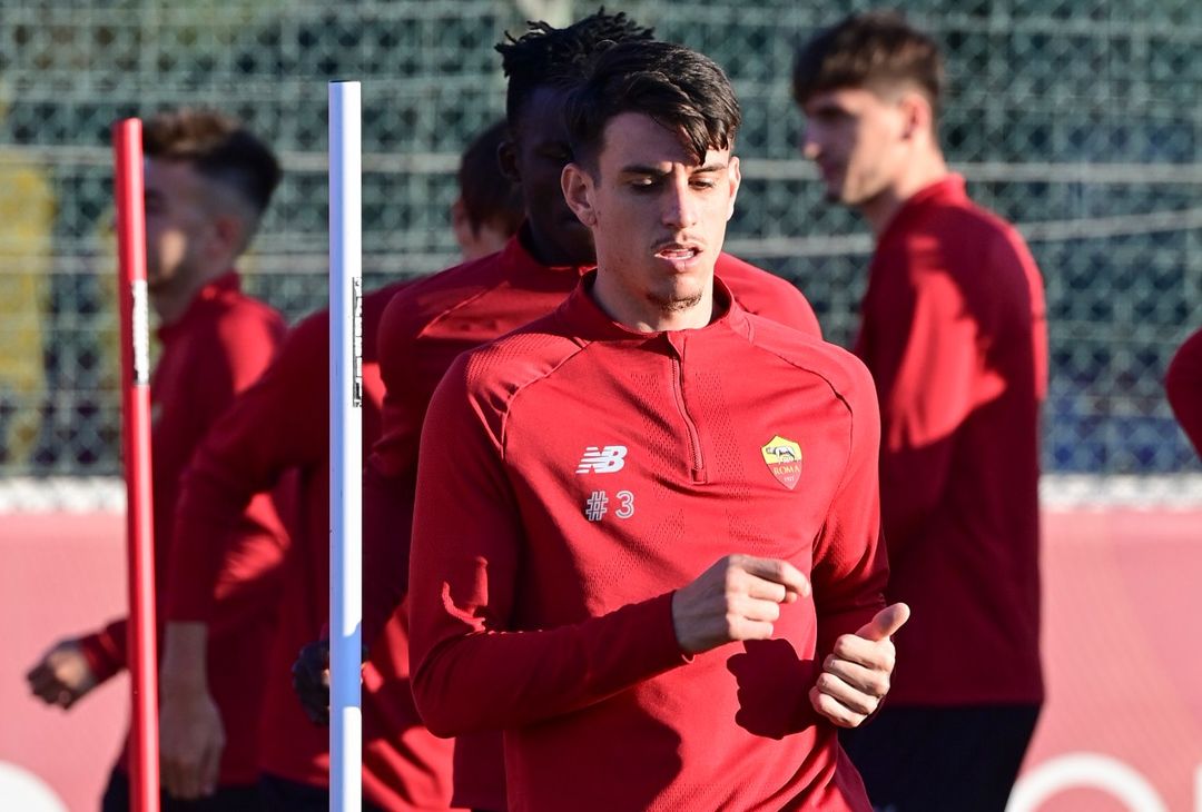 Mourinho respira: a Trigoria Pellegrini e Kumbulla in gruppo – FOTO GALLERY - immagine 26