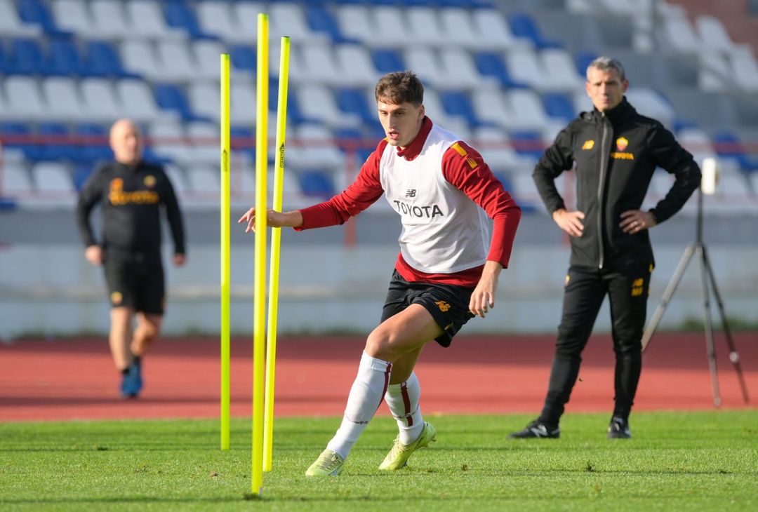 Roma, c’è Wijnaldum in gruppo. E torna anche Rui Patricio – FOTO GALLERY - immagine 39