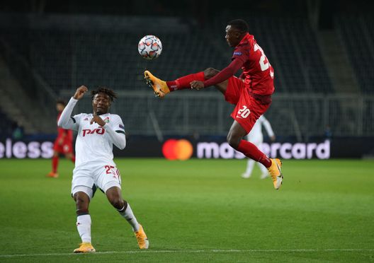 Kamano in campo contro la Red Bull Salisburgo (Photo by Adam Pretty/Getty Images) Kamano in campo contro la Red Bull Salisburgo (Photo by Adam Pretty/Getty Images)