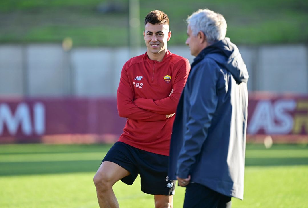 Mourinho respira: a Trigoria Pellegrini e Kumbulla in gruppo – FOTO GALLERY - immagine 8