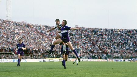 FLORENCE, ITALY - APRIL 06 : Juventus player Antonio Cabrini during Fiorentina - Juventus on april 06, 1986 in Florence, Italy. (Photo by Juventus FC - Archive/Juventus FC via Getty Images)) FLORENCE, ITALY - APRIL 06 : Juventus player Antonio Cabrini during Fiorentina - Juventus on april 06, 1986 in Florence, Italy. (Photo by Juventus FC - Archive/Juventus FC via Getty Images))