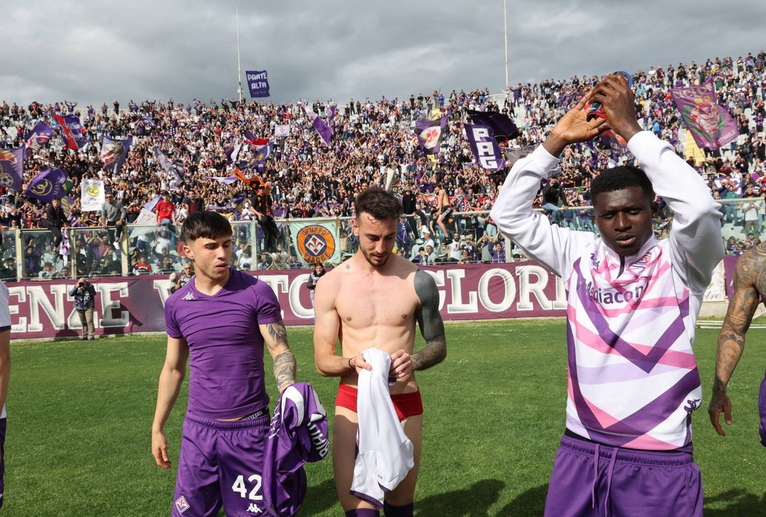 FOTO – La Fiorentina e la Curva Fiesole: che spettacolo! - immagine 7
